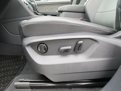 Used 2023 Volkswagen Atlas SE image 18