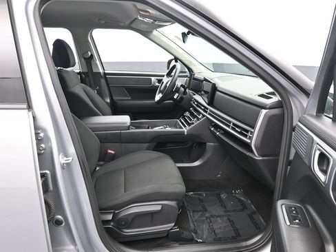 Used 2025 Hyundai Santa Fe SE FWD image 40