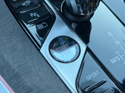 Used 2022 BMW X5 xDrive45e w/ M Sport Package image 40