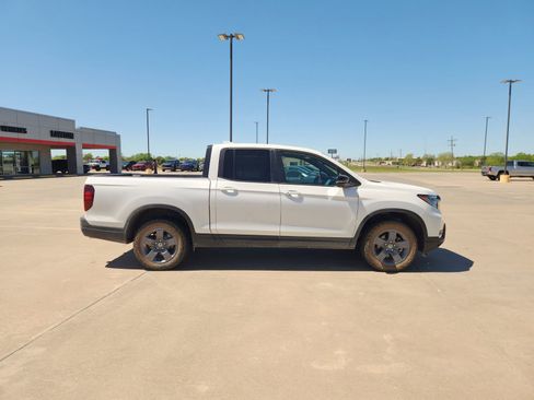 Used 2024 Honda Ridgeline TrailSport image 7