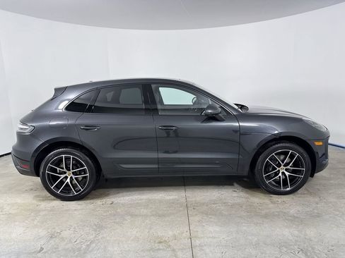 Certified 2025 Porsche Macan image 8
