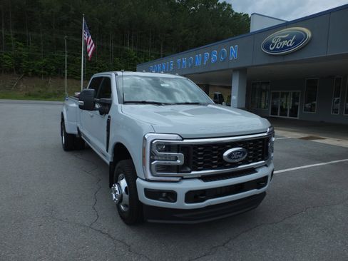 New 2026 Ford F350 Platinum AWD/4WD image 1