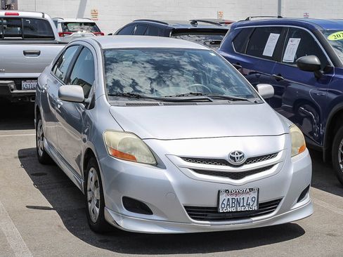 Used 2007 Toyota Yaris S FWD image 3
