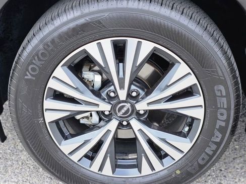 Certified 2023 Nissan Rogue SV w/ SV Premium B Package image 10