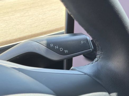Used 2020 Tesla Model Y Long Range AWD/4WD image 11