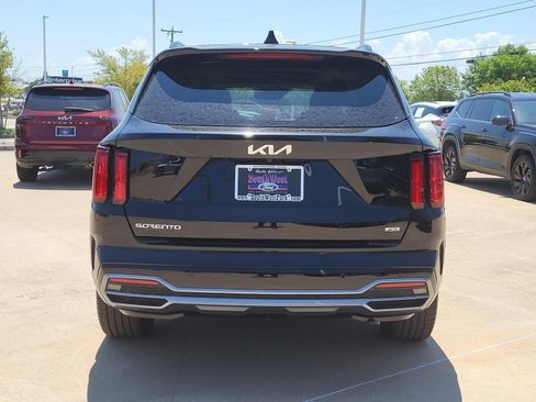 Used 2023 Kia Sorento SX AWD/4WD image 6