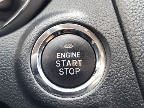 Used 2018 Subaru Outback 2.5i Touring image 32