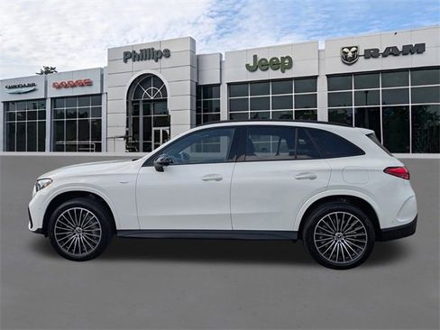 Used 2025 Mercedes-Benz GLC 350e 4MATIC image 6