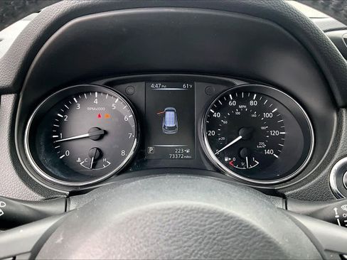 Certified 2017 Nissan Rogue SV w/ SV Premium Package FWD image 25