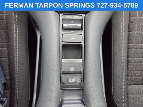 Used 2023 Honda HR-V LX image 29