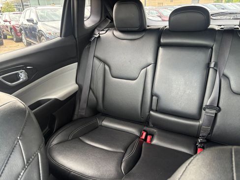 Used 2025 Jeep Compass Limited AWD/4WD image 40