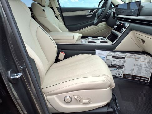 Certified 2026 Genesis GV80 2.5T Advanced AWD/4WD image 10