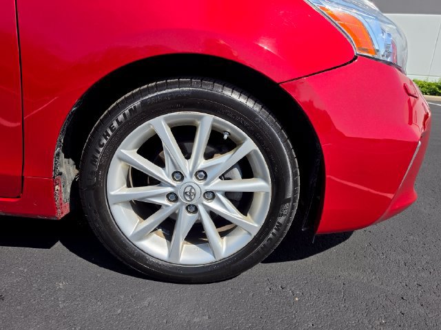 Used 2012 Toyota Prius V Five FWD image 4