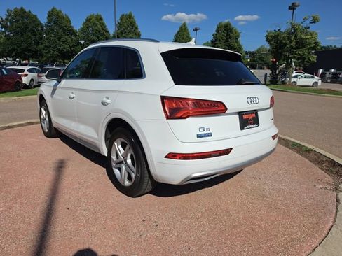 Used 2019 Audi Q5 2.0T Premium w/ Convenience Package AWD/4WD image 3