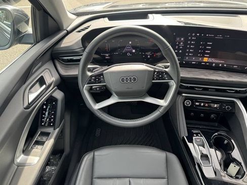 Used 2025 Audi Q5 Premium Plus w/ Premium Plus AWD/4WD image 15