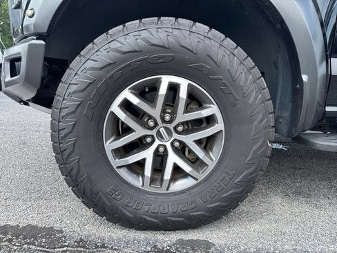 Used 2018 Ford F150 Raptor w/ Equipment Group 802A Luxury AWD/4WD image 34