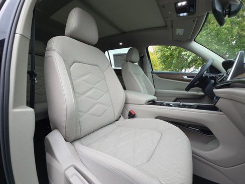 New 2026 Volkswagen Atlas SE image 12