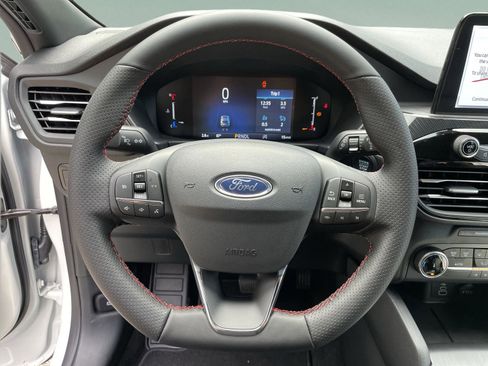 New 2025 Ford Escape ST-Line image 9