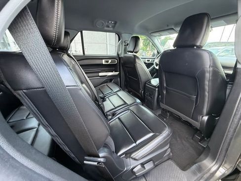 Used 2022 Ford Explorer XLT w/ Equipment Group 202A image 29