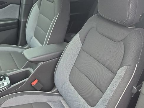 New 2026 Chevrolet TrailBlazer LT w/ LT Cold Weather Package FWD image 12