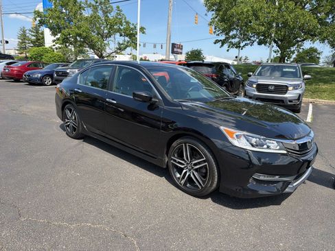 Used 2017 Honda Accord Sport Special Edition image 21