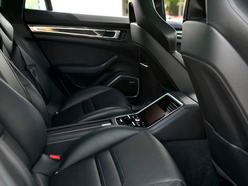 Used 2018 Porsche Panamera Turbo S image 39