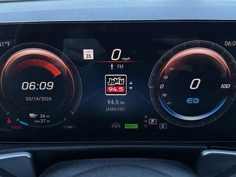 Used 2022 Mercedes-Benz EQB 300 4MATIC image 40