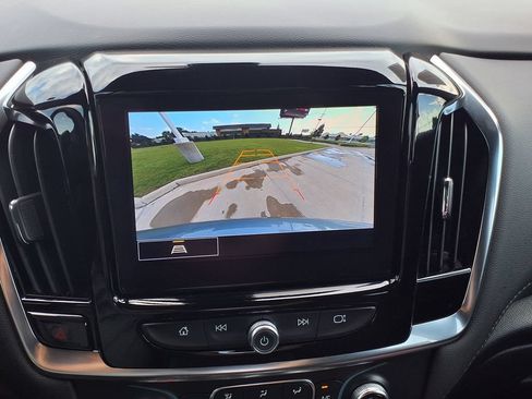 Used 2023 Chevrolet Traverse LT FWD image 30