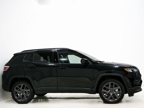 New 2026 Jeep Compass Latitude w/ Sun and Sound Group image 5