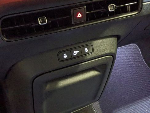 New 2025 Volkswagen ID. Buzz Pro S image 19