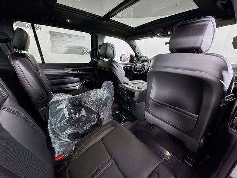 New 2026 Jeep Grand Wagoneer 4WD w/ Premium Group I image 27
