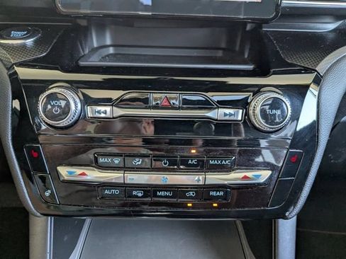 Used 2024 Ford Explorer ST-Line w/ Class IV Trailer Tow Package AWD/4WD image 6