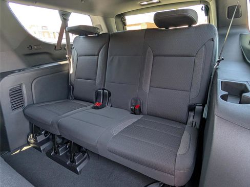 New 2026 Chevrolet Suburban LS RWD image 11
