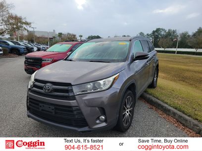 Used 2018 Toyota Highlander SE