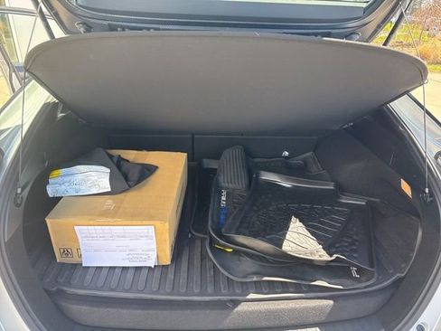 Used 2018 Toyota Prius Prime Premium image 31