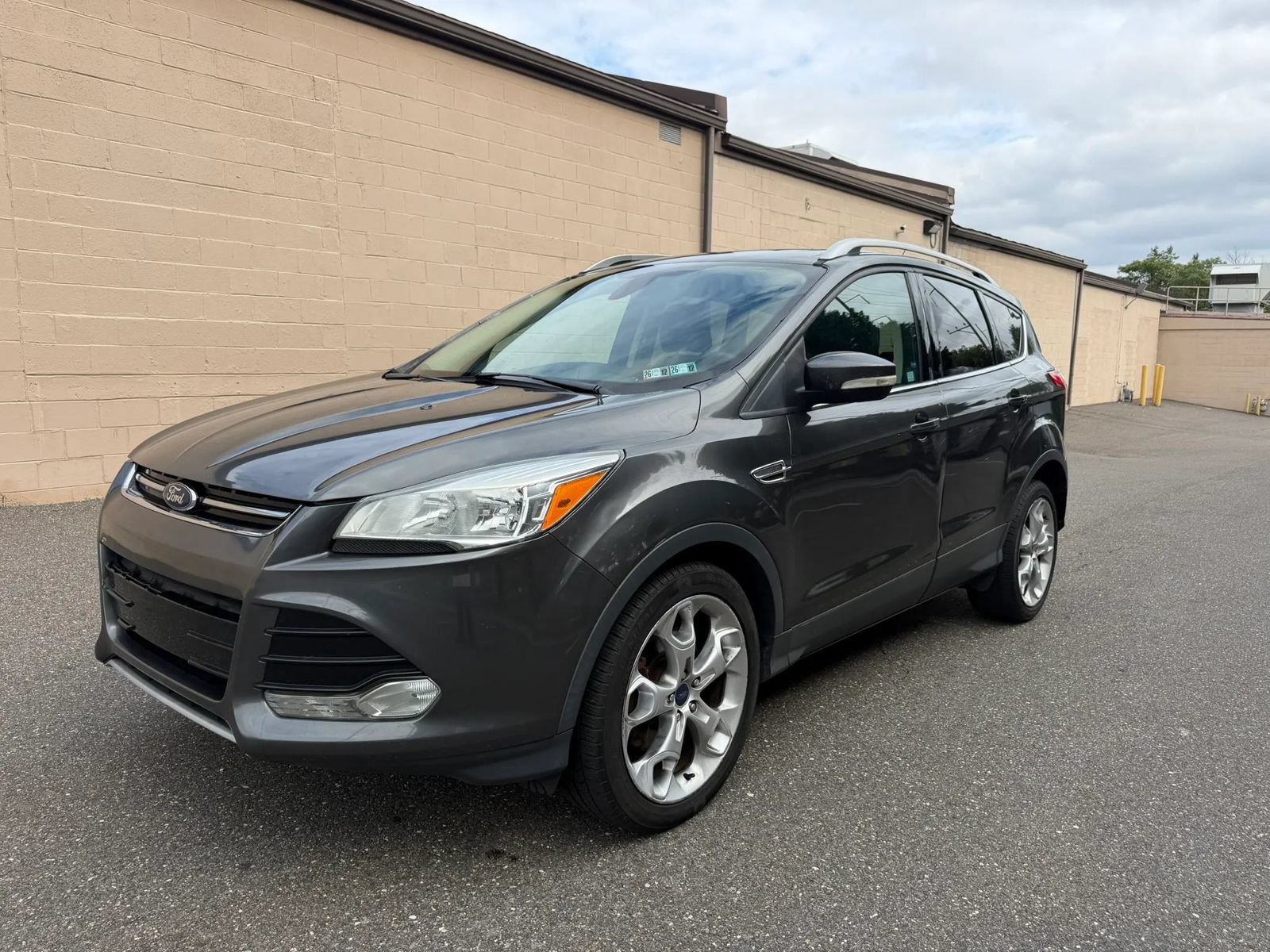 Used 2016 Ford Escape Titanium AWD/4WD image 3