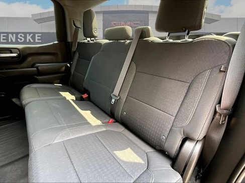 Used 2022 Chevrolet Silverado 1500 LT AWD/4WD image 26