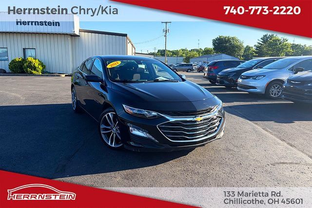 Used 2021 Chevrolet Malibu LT FWD image 1
