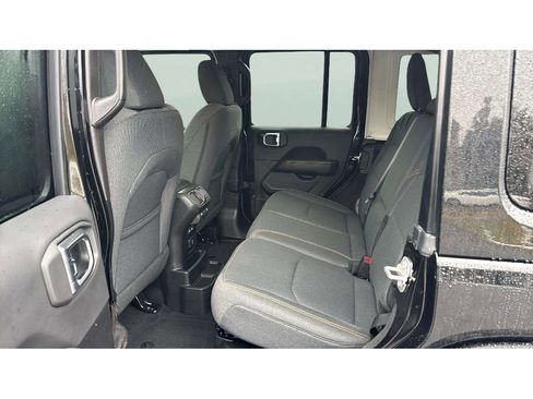 Used 2025 Jeep Wrangler Sahara w/ Safety Group image 10