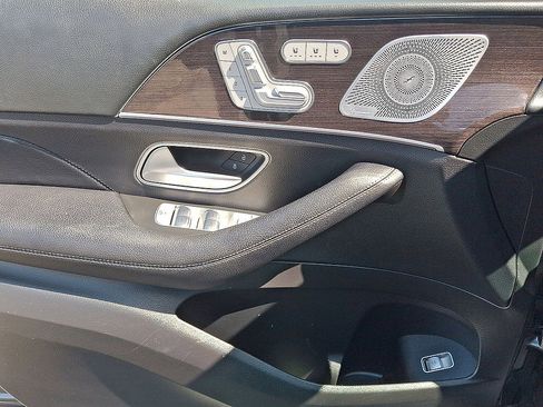 Used 2020 Mercedes-Benz GLE 350 4MATIC image 16
