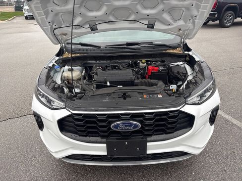 Used 2023 Ford Escape ST-Line image 11