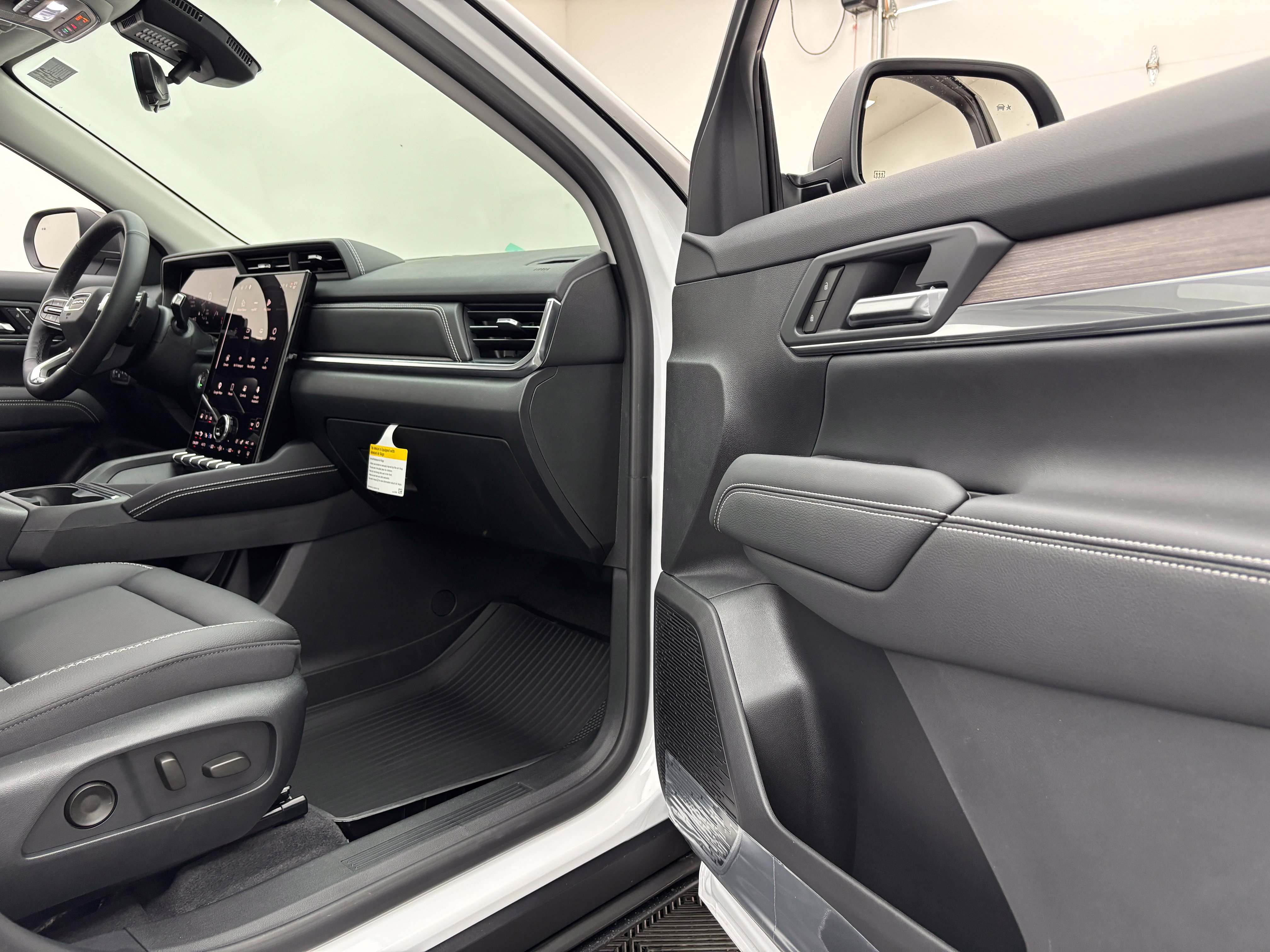 New 2027 GMC Terrain Denali w/ LPO, Floor Liner Package AWD/4WD image 35