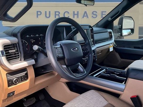 New 2026 Ford F250 4x4 Crew Cab Super Duty image 7