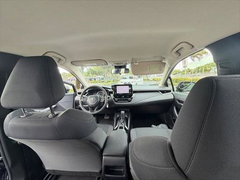 Used 2020 Toyota Corolla LE FWD image 18