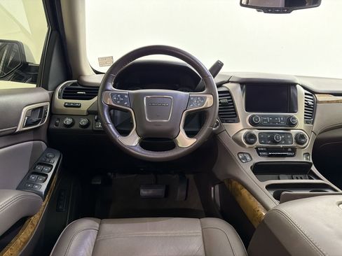 Used 2017 GMC Yukon XL Denali w/ Open Road Package AWD/4WD image 29