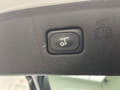 Used 2024 Ford Edge SEL w/ Convenience Package image 33