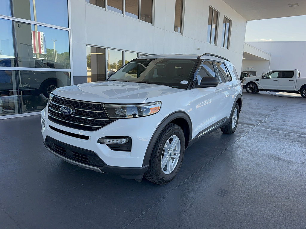 Certified 2024 Ford Explorer XLT w/ Equipment Group 202A AWD/4WD image 2