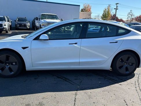 Used 2023 Tesla Model 3 Standard Range image 7