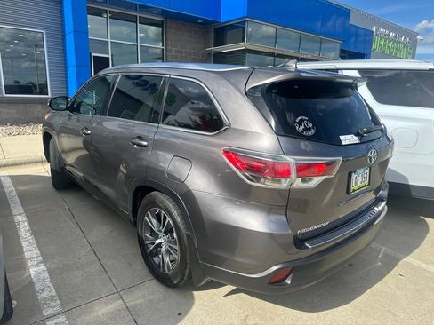 Used 2016 Toyota Highlander XLE AWD/4WD image 5