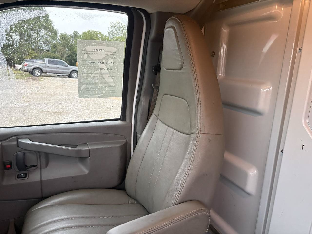 Used 2020 Chevrolet Express 3500 w/ Power Convenience Package RWD image 22